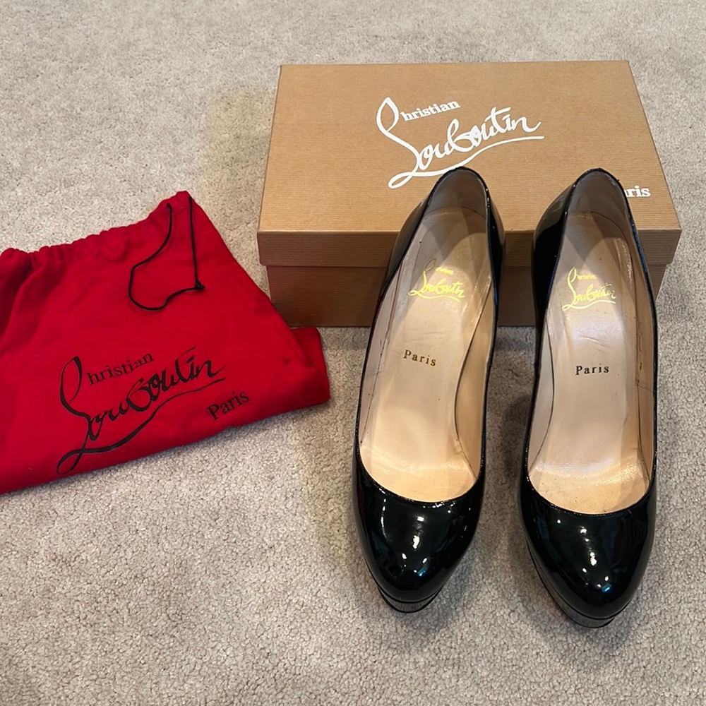 Christian Louboutin Black Patent leather platform Heel size 39.5